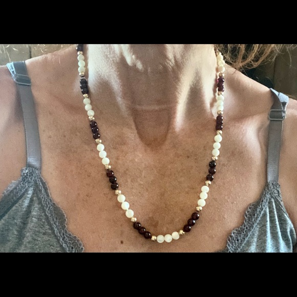 Vintage garnet, gold bead & pearl 20” necklace - Picture 5 of 6